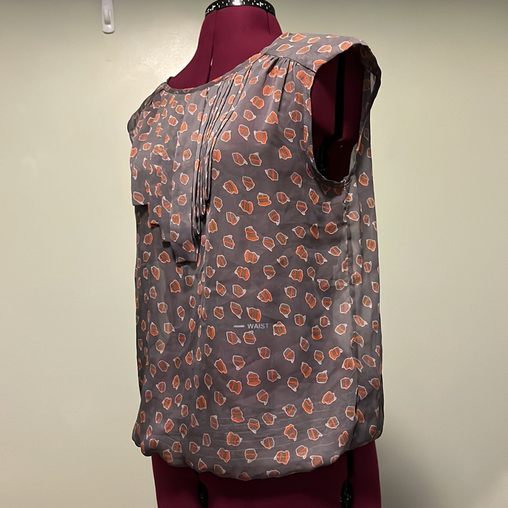 Y&I Sleeveless blouse - size L